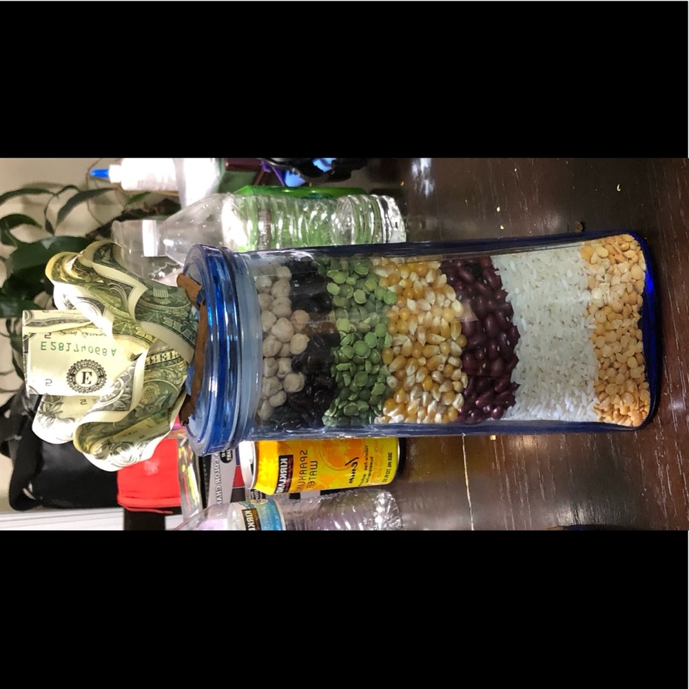 Flower vase of good luck